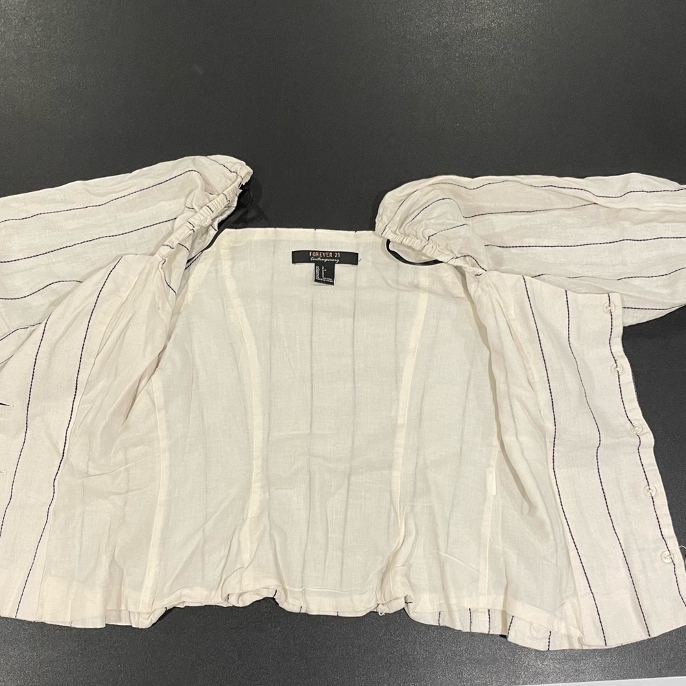 Forever 21 top cream and blue stripe, 3/4 sleeves, nautical feel S - Picture 7 of 8